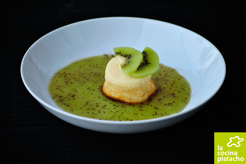 tarta-de-queso-con-coulis-de-kiwi